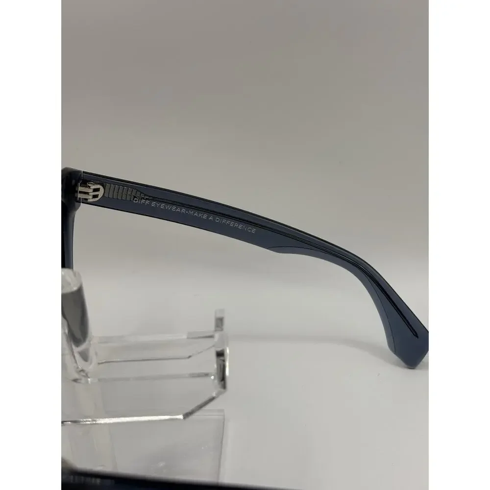 DIFF Dean Polarized Sunglasses Blue Gray Gradient Lens